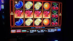 21n Online Casino တွင် ကစားသမားများ အနိုင်ရယူနေစဉ်